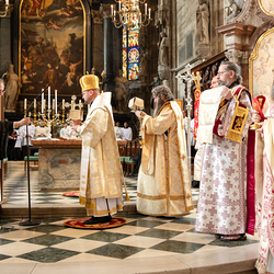 Priesterweihe Byzantinischer Ritus im Stephansdom / Erzdiözese Wien/ Schönlaub
