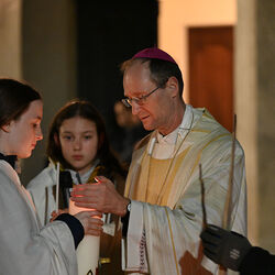 Osternachtsfeier mit Weihbischof Turnovszky