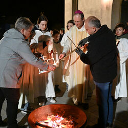 Osternachtsfeier mit Weihbischof Turnovszky