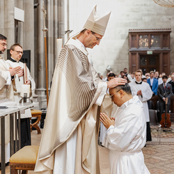 Diakonenweihe 2024 / Erzdiözese Wien/ Schönlaub