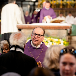 Stephansdom: Österreich nahm Abschied von Papst Franziskus / Erzdiözese Wien/ Schönlaub, Stephan Schönlaub Stephansdom: Österreich nahm Abschied von Papst Franziskus