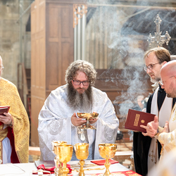 Priesterweihe Byzantinischer Ritus im Stephansdom / Erzdiözese Wien/ Schönlaub